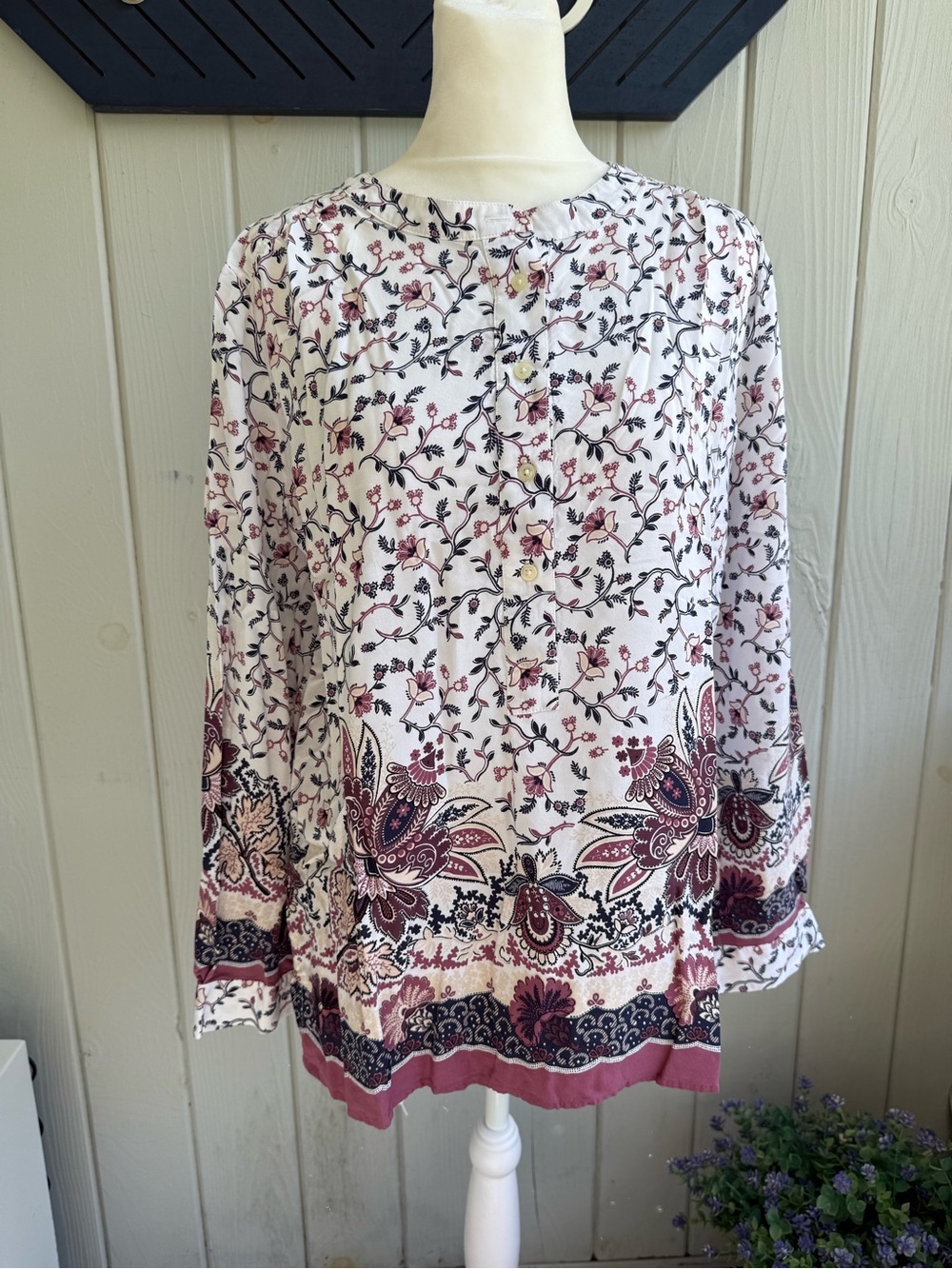 LOFT White Floral Button-Front Tunic with Mauve and Plum Border
